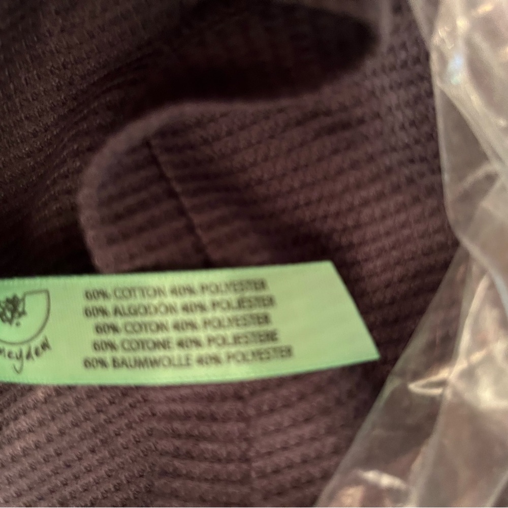 NWT-Cozy pants and shirt sleepwear - Picture 8 of 8